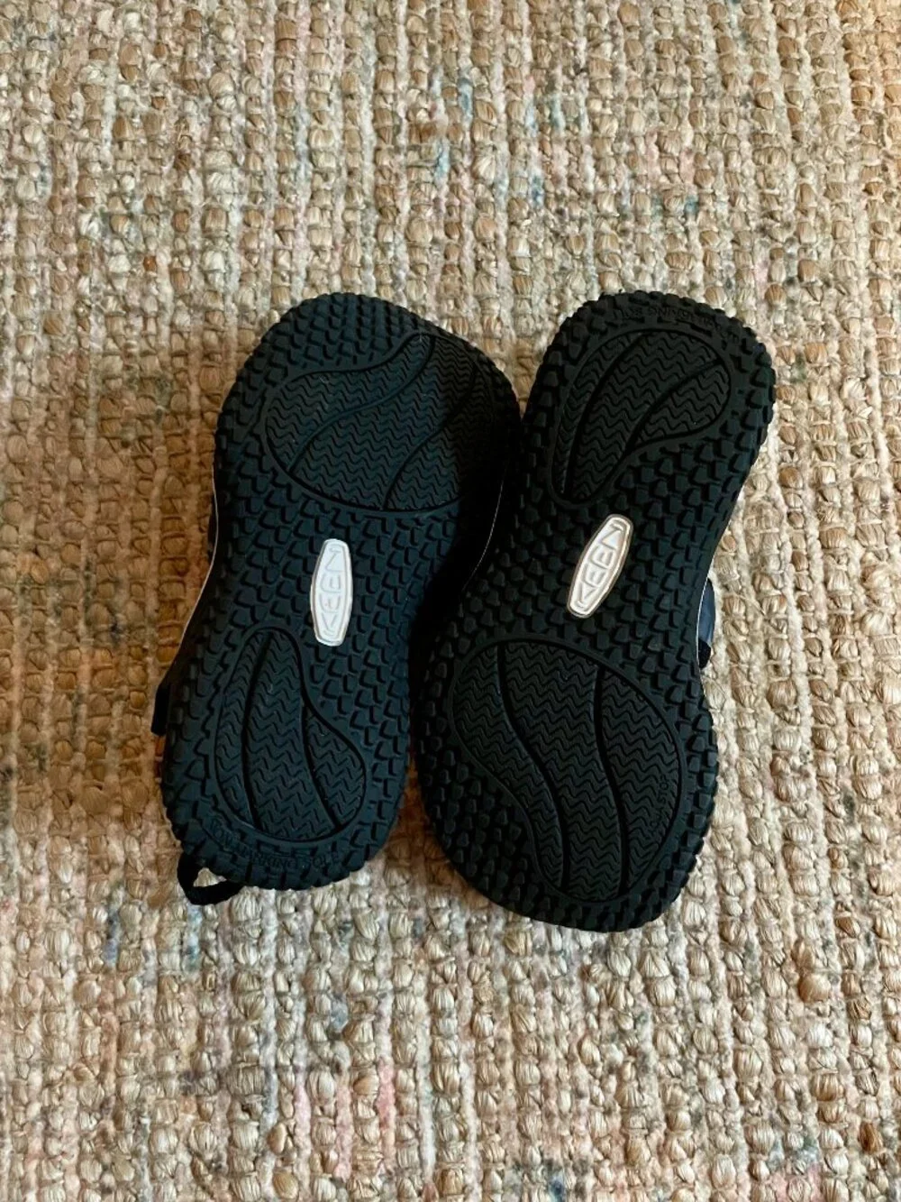 KEEN Stingray Kids Water Shoes Size 10 Toddler Black Gray Camo Sandals Mint